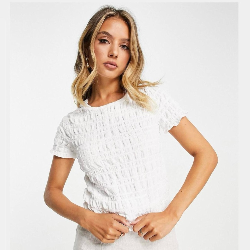 River Island textured tshirt with elastic ruching detail in cream.